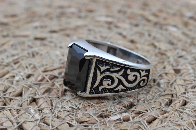 Onyx Silver ring-Minimalist