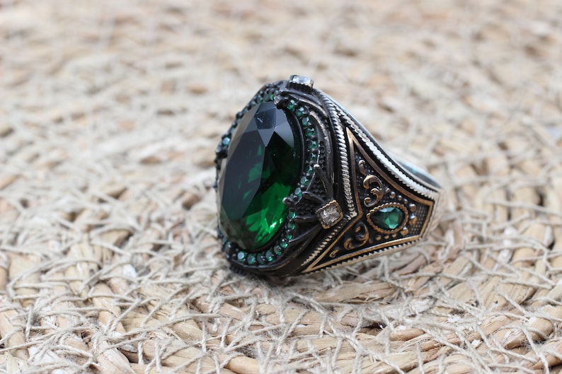 Emerald Silver ring-Istanbul Beauty