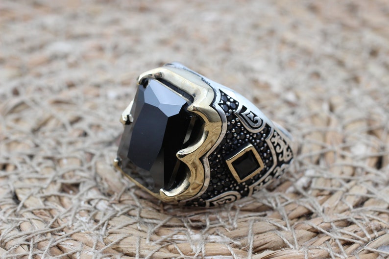 Onyx Silver ring-Golden crown