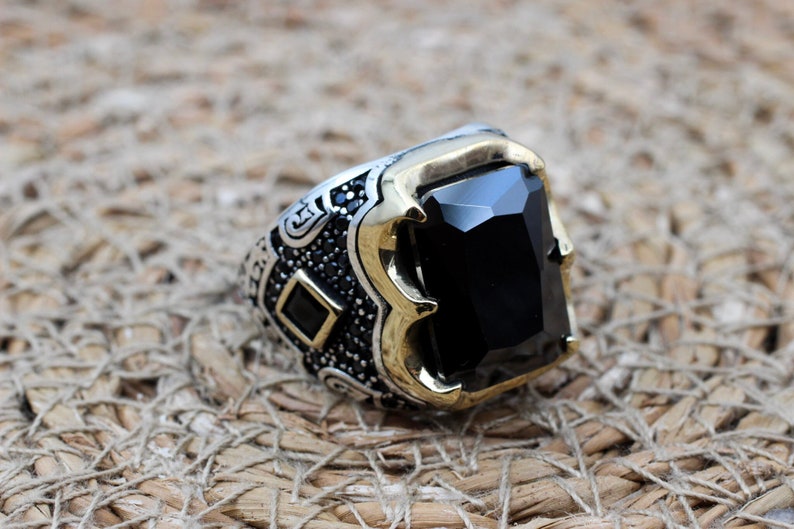 Onyx Silver ring-Golden crown