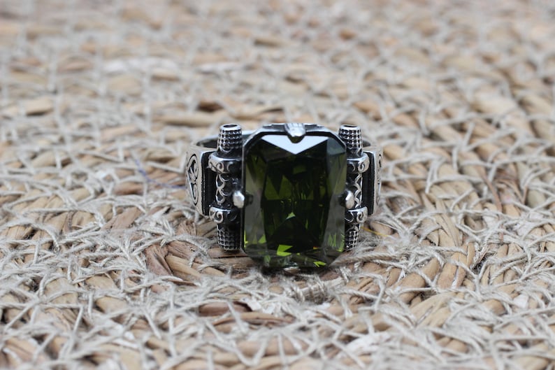 Peridot  Silver ring for Men-Ottoman