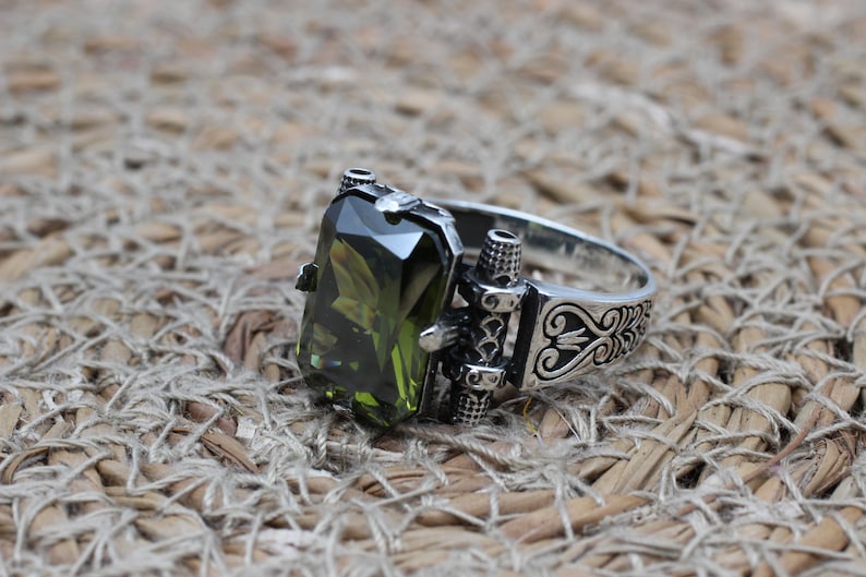 Peridot  Silver ring for Men-Ottoman